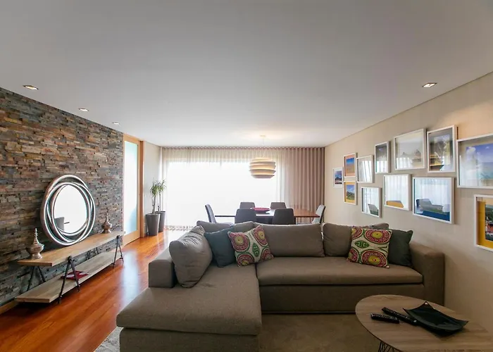 Comfy Luxury Apartment